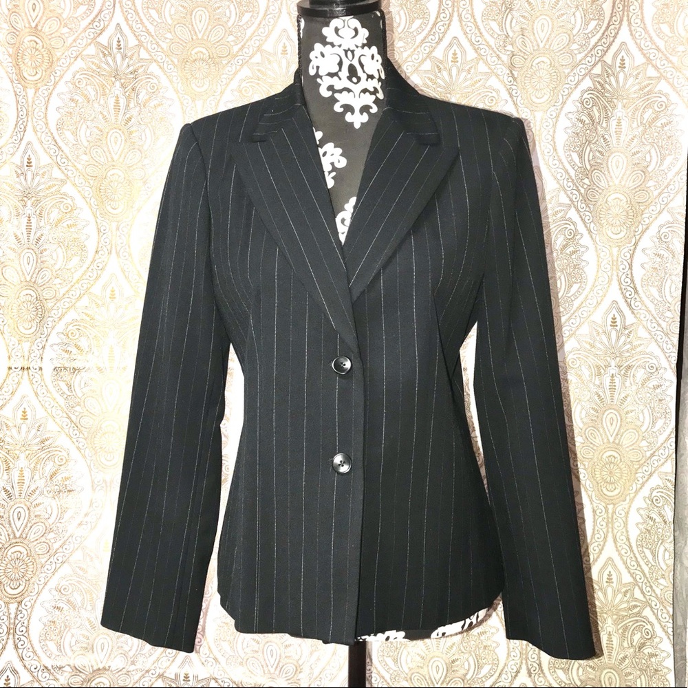 Rafaella pant suit, black pinstripe sz 8 Petite.